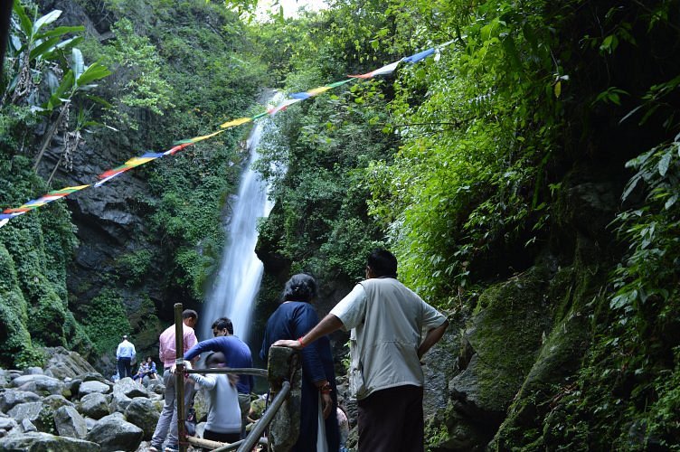 Kanchenjunga-Falls1